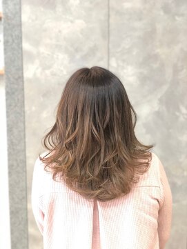 ブロッサム 東久留米店(Blossom) ミストバング/バレイヤージュ/ツートンカラー/ダークアッシュ