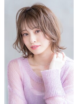 エース (ACE) ACE ミルクティーベージュ×外ハネミディ