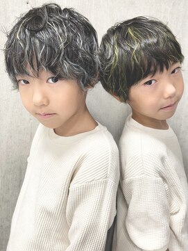 ジィルム(XELM) twins 【高崎】