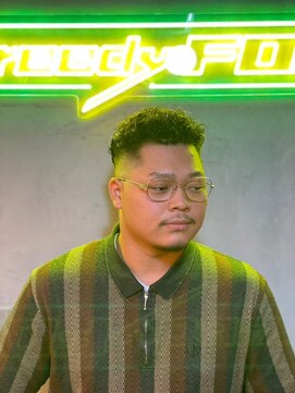 グリーディーフォックス 代々木(Greedy FOX) アップバング/ツーブロックマッシュ/束感/波巻き[シェービング]