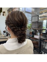 クロムス(clomus)&nbsp;【clomus】三つ編みアレンジ