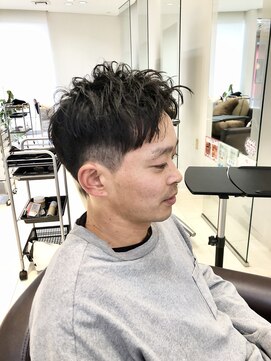 スリーヘアーデザインズ(Three Hair Designs) a