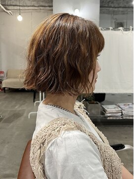 アオゾラヘアーカミノウラ(AOZORA HAIR kaminoura) ボブパーマ あご下ボブ ナチュラルカラー スタイリング簡単
