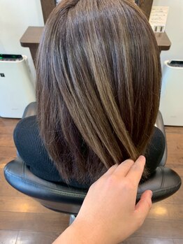 アトリエ モガ(アトリエ MOGA)の写真/半個室の落ち着いた空間で、周りを気にせず悩みや相談も気軽に伝えられる。あなたの理想を叶えるサロン。