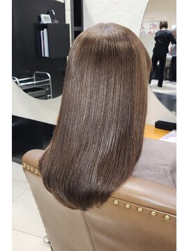 サラツヤストレート