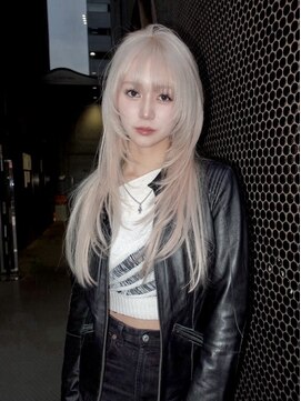 ラッドルーム(LAD ROOM.) レイヤーカット/ウルフカット/ブリーチーカラー/ミルクティー