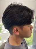 フェザーパーマ　フェザーショート　メンズ　センターパート