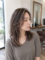 バグズ(Baguz)&nbsp;白髪ぼかしハイライトくびれレイヤー