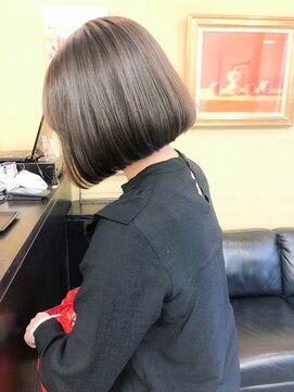 ページボーイ美容室 [お客様スタイル]シンプルが１番のラインボブ