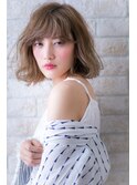 マッシュ前下がりナチュラルボブヴェールウェーブブルージュ