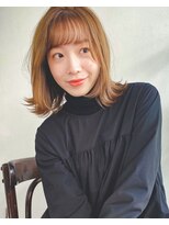 アリュウル 表参道 青山(Allure)&nbsp;外ハネ ミディアム フェイスレイヤー 東垂水