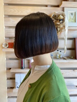 サロンドカスティーロ(salon de castillo) 黒髪暗髪ミニボブ内巻き小顔ツヤ髪20代30代40代