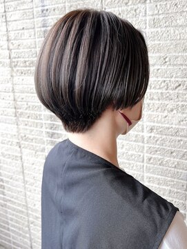 クイントネオリーブ 自由が丘正面口店(quint:neolive) 前下がりマッシュショート