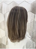 【白髪ぼかし】ミディアムレイヤー×3Dハイライト