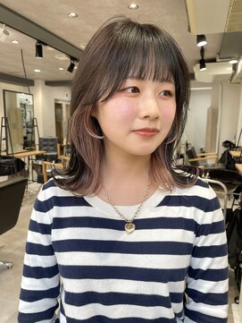 ムク 横浜西口(muku) ピンクベージュイヤリングカラー前髪インナーカラー