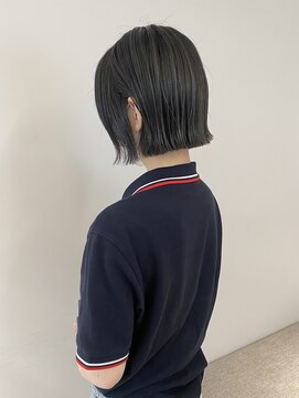 シロ(ciLo) 暗髪ボブ＊ブルー×グレー