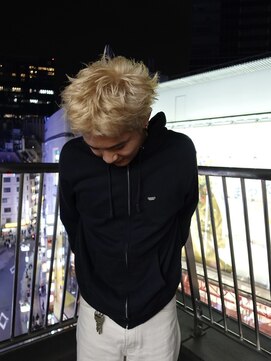 スタニング 渋谷(STUNNING.) メンズカット/スパイキーショート/ブロンド/金髪/ハイトーン