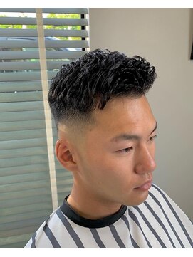 ゼファー(ZEPHYR) ショートパーマ