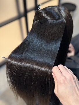 ルナス 福岡天神(LUNAS) 縮毛矯正+髪質改善トリートメント