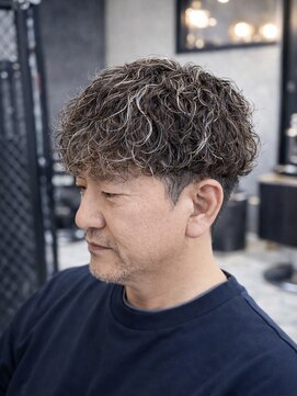 ジ オブスキュア(THE OBSCURE) 白髪ぼかしホワイトメッシュ×ツイストスパイラル