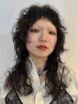 ナループロアツム(Nalu pu loa Tsum)&nbsp;マレットヘアウルフパーマミディアムレイヤーグランジ