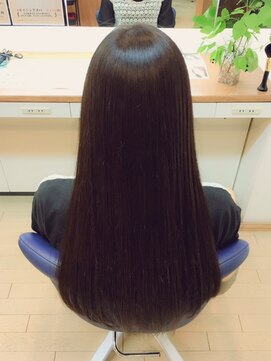 あだち美容室 宮の森店 色持ち重視★ブルーアッシュロング