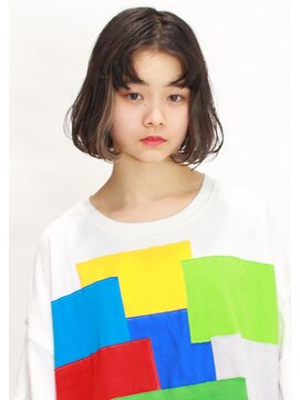 ATU センターパートボブ