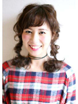 テューア ヘア ガーデン(tua hair garden) ゆるふわ可愛いツインテール