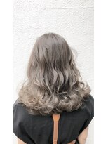 トゥーミー(to mee)&nbsp;フォギーベージュ【担当　末吉】