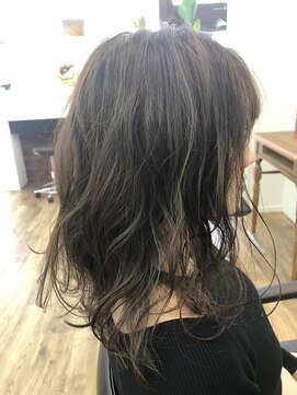 アメリ(Ameri) -Ameri-セミグラデーション　×   ハイライト　×   グレージュ