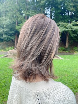 アナザーワールド(ANOTHER WORLD) ハイライト　シルバー　ミディアム　《高橋一也》