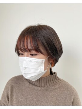 カットアンドトータルビューティ ヴァンキャトル(Cut&Total Beauty VINGT QUATRE) コンパクトショート☆インナーカラーアプリコットオレンジ