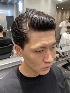 エフエム 明大前(FM) バーバー ツーブロック/刈り上げ/アップバング/フェード