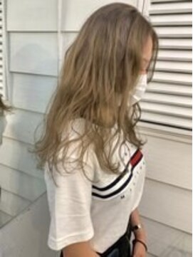 ヒート バイ アンカットラウンジ 渋谷(HEAT by UNCUT&LOUNGE) ダブルカラー/インナーカラー/ケアブリーチ/ハイライト［渋谷］