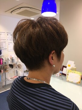 サロン ド コワフュールシェ トモ(salon de coiffure chez tomo) ショートスタイル