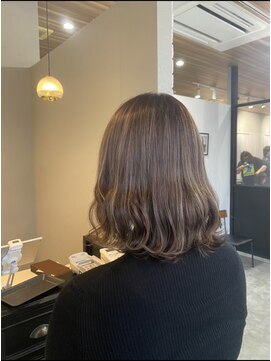 アットラップレーヴ(attrape-reve) ベージュハイライトこなれ大人可愛いミディアムヘア
