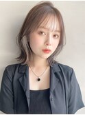 美髪ミニウルフホワイトグレージュイヤリングカラー外ハネボブa