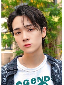 オーシャントーキョー ウエスト(OCEAN TOKYO WEST) 耳かけかきあげ波巻きパーマシャドウパーマセンターパートウルフ