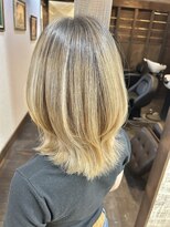 ララ(LALA)&nbsp;根本が気にならないハイトーンカラー