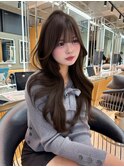 大人ガーリーダークアッシュミディアムレイヤーカット髪質改善