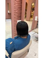 ニナ 梅田(nina)&nbsp;ぱつっとボブ