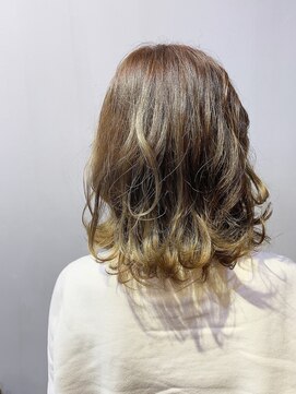 コンパス(COMPASS) 外ハネボブ&カーキアッシュグラデーション