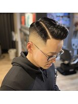 バーバー スタジオ ラフテル(Barber Studio RAFTEL) 七三スキンフェード