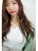 ふんわりエアリーウェーブで大人可愛いモテロングに