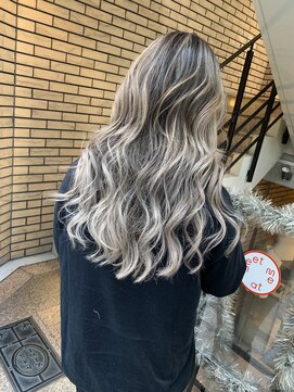 ラフ 難波店(LAFF) #黒髪#ボブルフ#ネビージュ#小顔#ワンレン