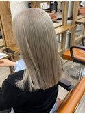 ホワイトカラー　ミルクティー　ケアブリーチ　ハイトーンカラー