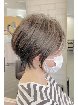 サウンドブイ(sound V) ナチュラルハイライト×ショートボブ