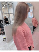 ロンド レア 天神大名店(Lond Le’a)&nbsp;ダブルカラー/インナーカラー/イヤリングカラー/ペールベージュ