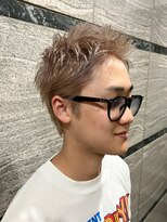 ライラ(Lyla)&nbsp;スパイキーショートシルバージュ　ブリーチカラー