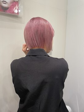 pinkbeige × minibob